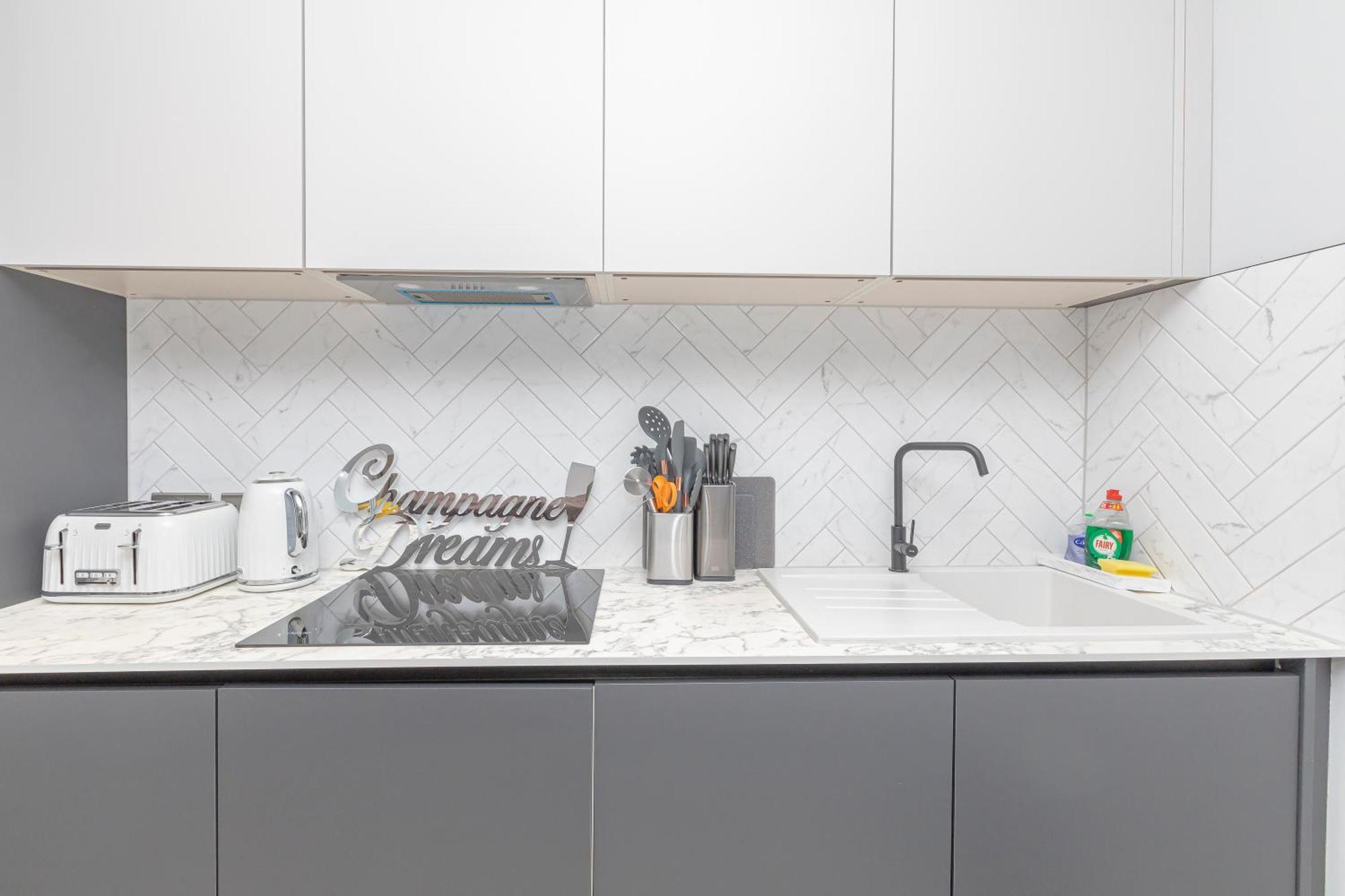Flash Sales Offer - Any Week Day No Minimum Night Restrictions Brighton City Centre Seafront 1 Bedroom Flat Bn133Duk02 외부 사진